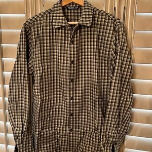 Men's Arc'teryx long sleeved collared shirt.  Size Large. Gray/black plaid